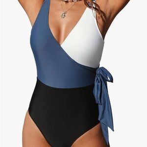 CUPSHE women’s one piece women’s swimsuit v-neck bathing suit , Large